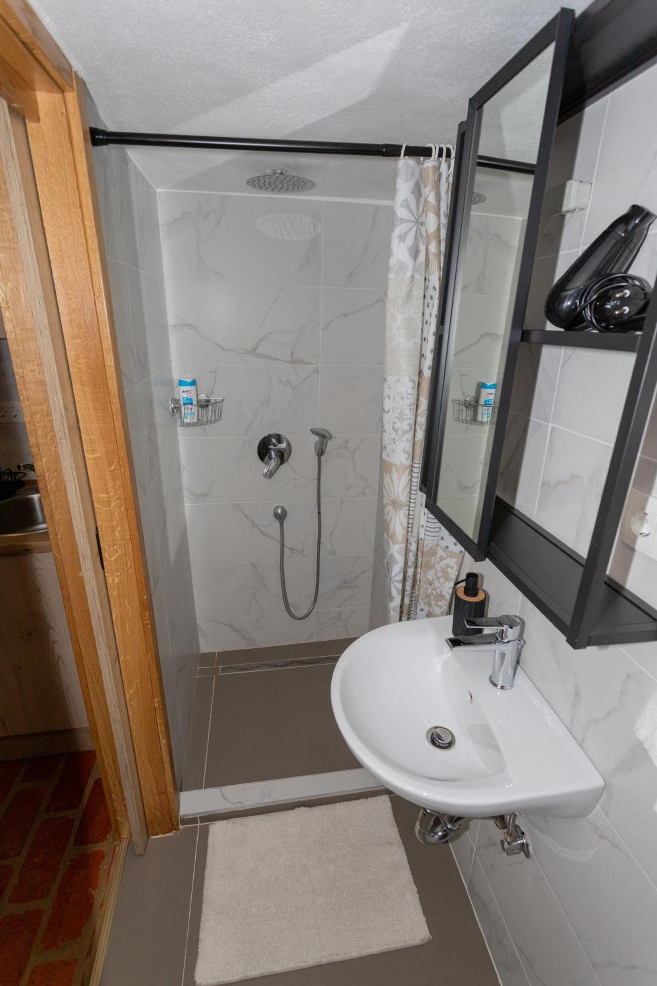 Zenroom Apartments ليوبليانا المظهر الخارجي الصورة